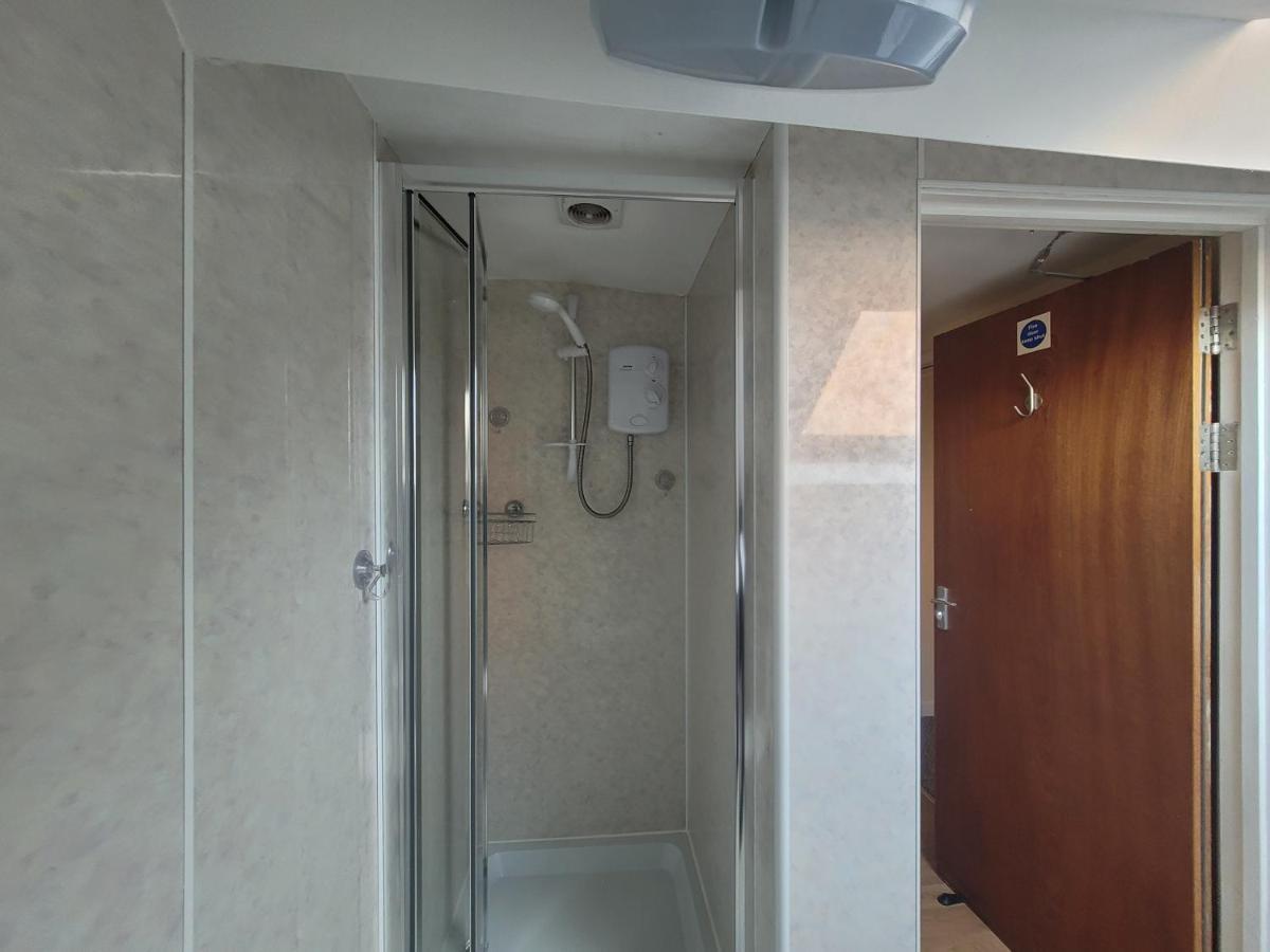 Large 5 Bed Town-Centre Home Close To The Beach, Sleeps 9 Абъристуит Екстериор снимка