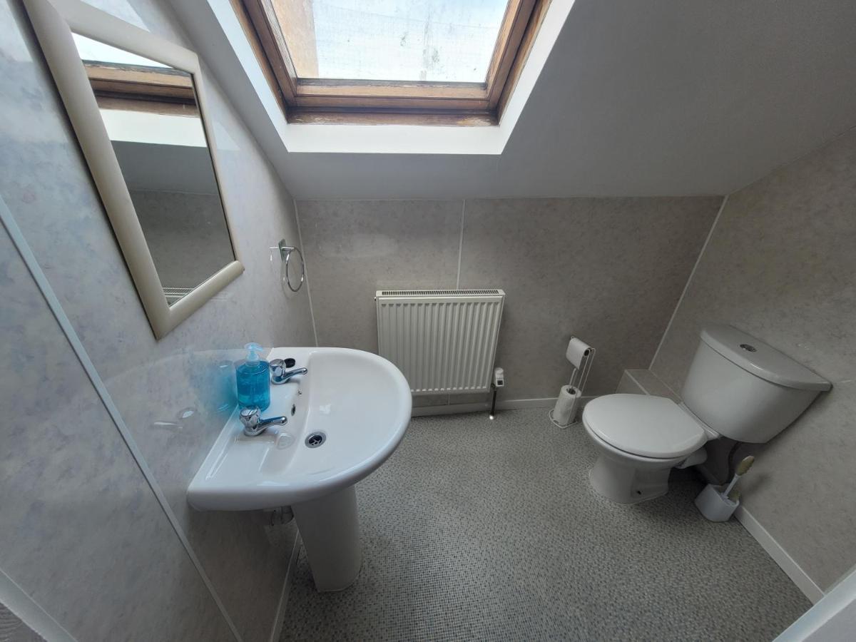 Large 5 Bed Town-Centre Home Close To The Beach, Sleeps 9 Абъристуит Екстериор снимка