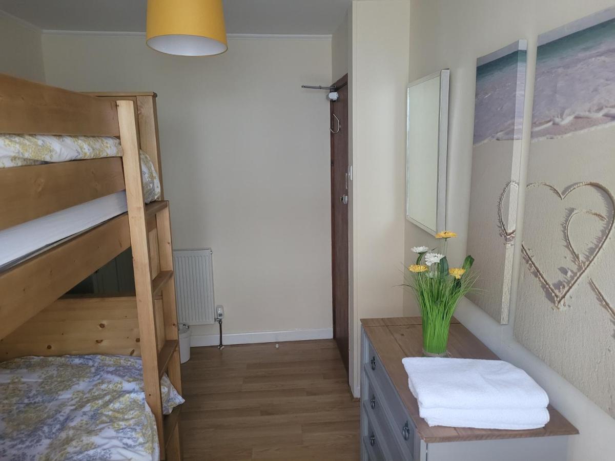 Large 5 Bed Town-Centre Home Close To The Beach, Sleeps 9 Абъристуит Екстериор снимка