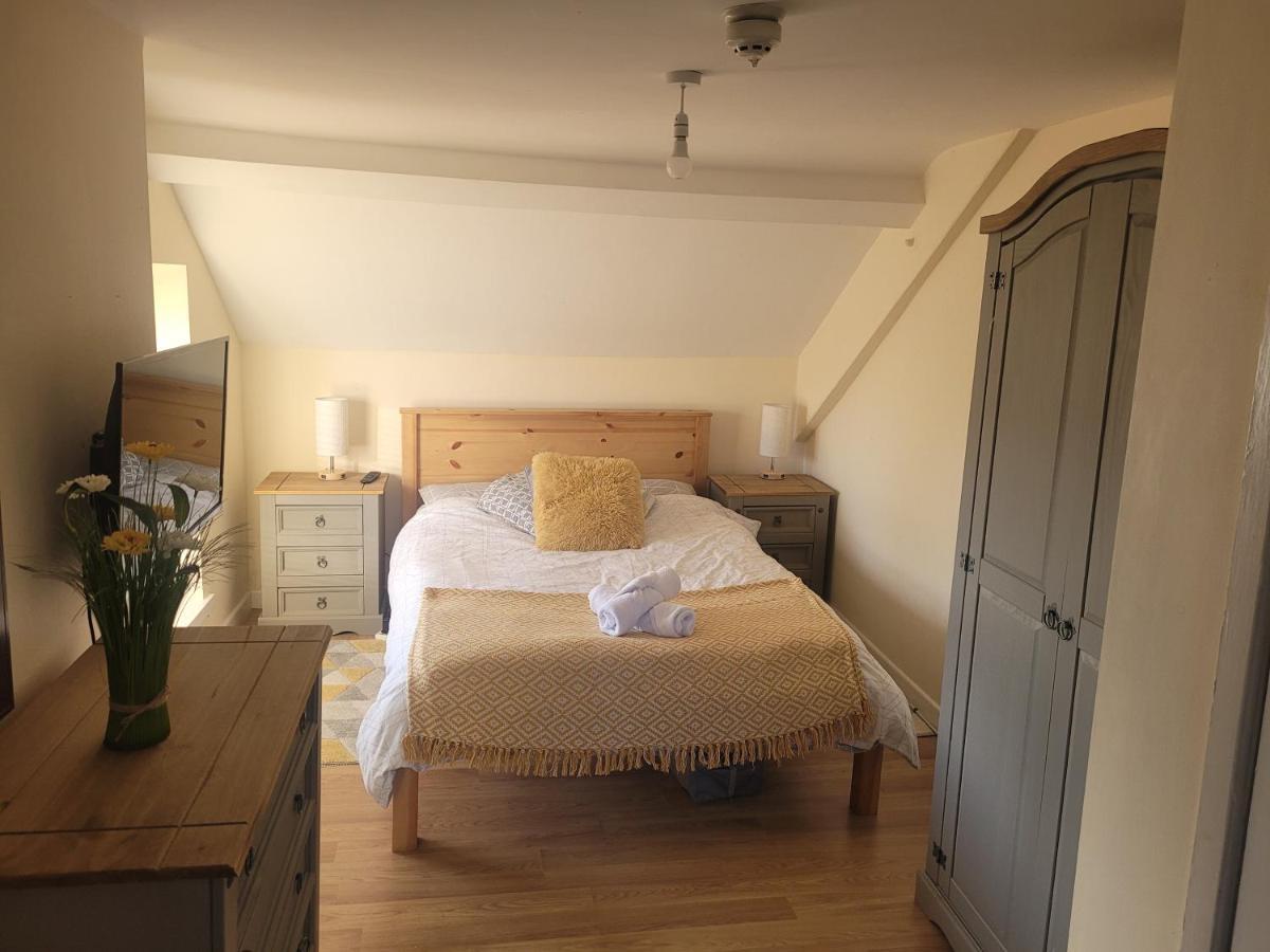 Large 5 Bed Town-Centre Home Close To The Beach, Sleeps 9 Абъристуит Екстериор снимка