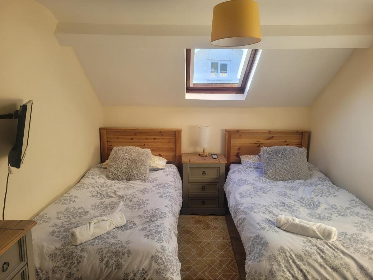 Large 5 Bed Town-Centre Home Close To The Beach, Sleeps 9 Абъристуит Екстериор снимка
